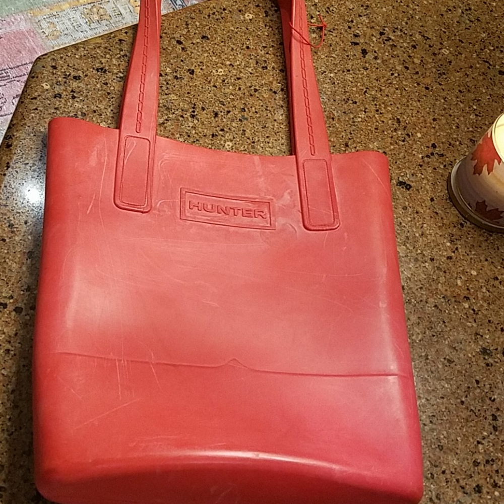 Hunter red rubberized shopper